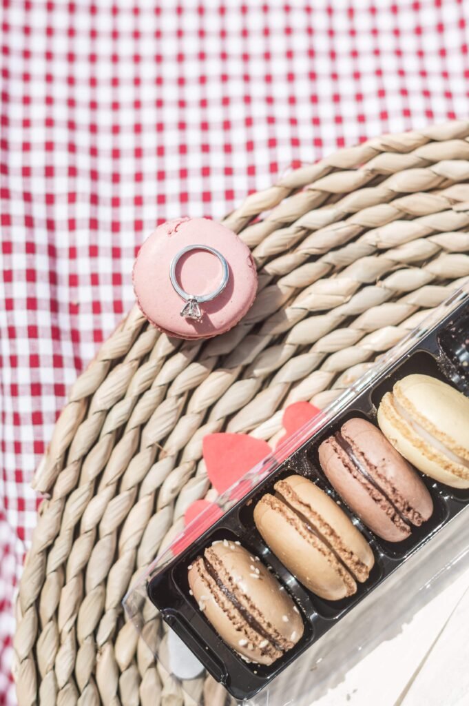 romantic-picnic-paris